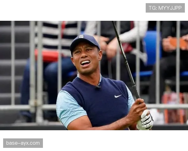 泰格·伍兹随手一杯咖啡的钱能顶我一个月房租，这种日常我看不懂