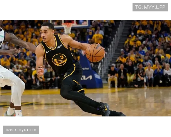 街头看到乔丹·汤普森拎塑料袋买菜，直接怀疑人生